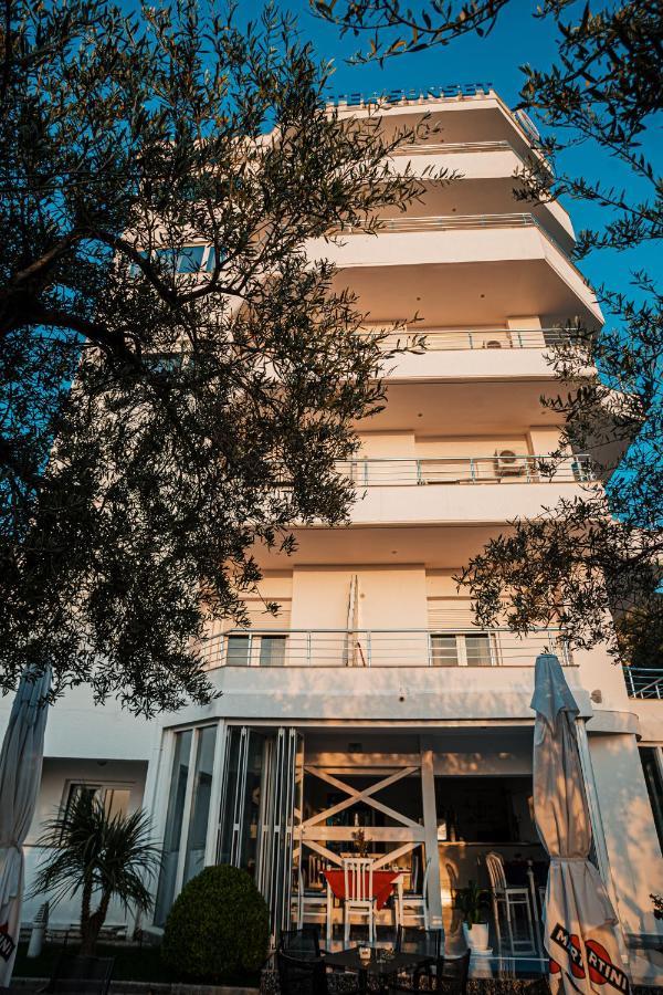 Hotel Sunset Gl Vlorë Exteriör bild