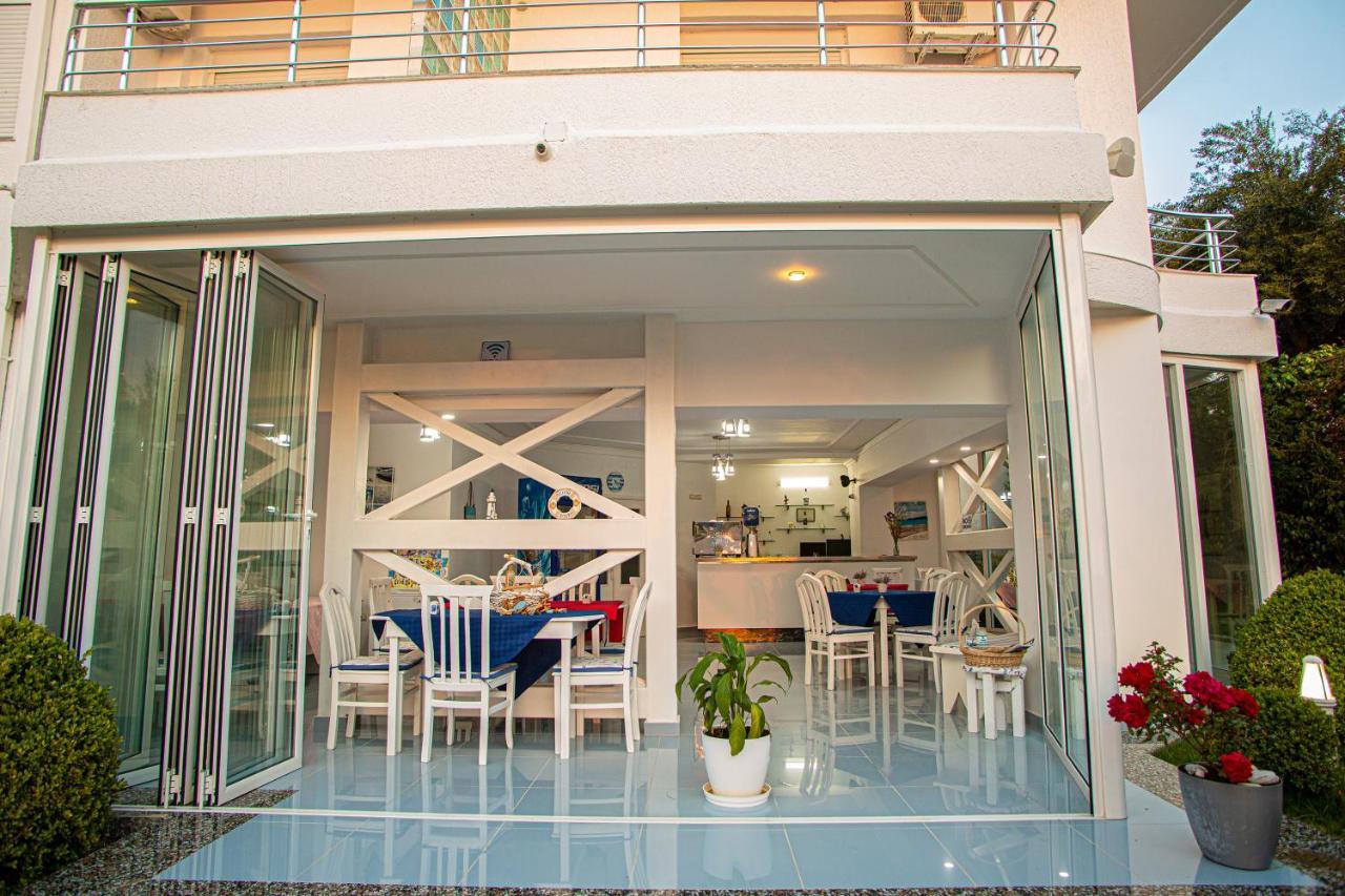 Hotel Sunset Gl Vlorë Exteriör bild