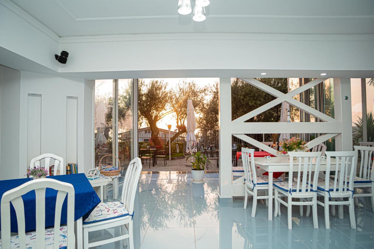 Hotel Sunset Gl Vlorë Exteriör bild