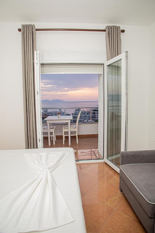 Hotel Sunset Gl Vlorë Exteriör bild