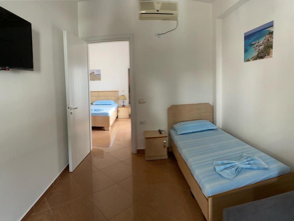 Hotel Sunset Gl Vlorë Exteriör bild
